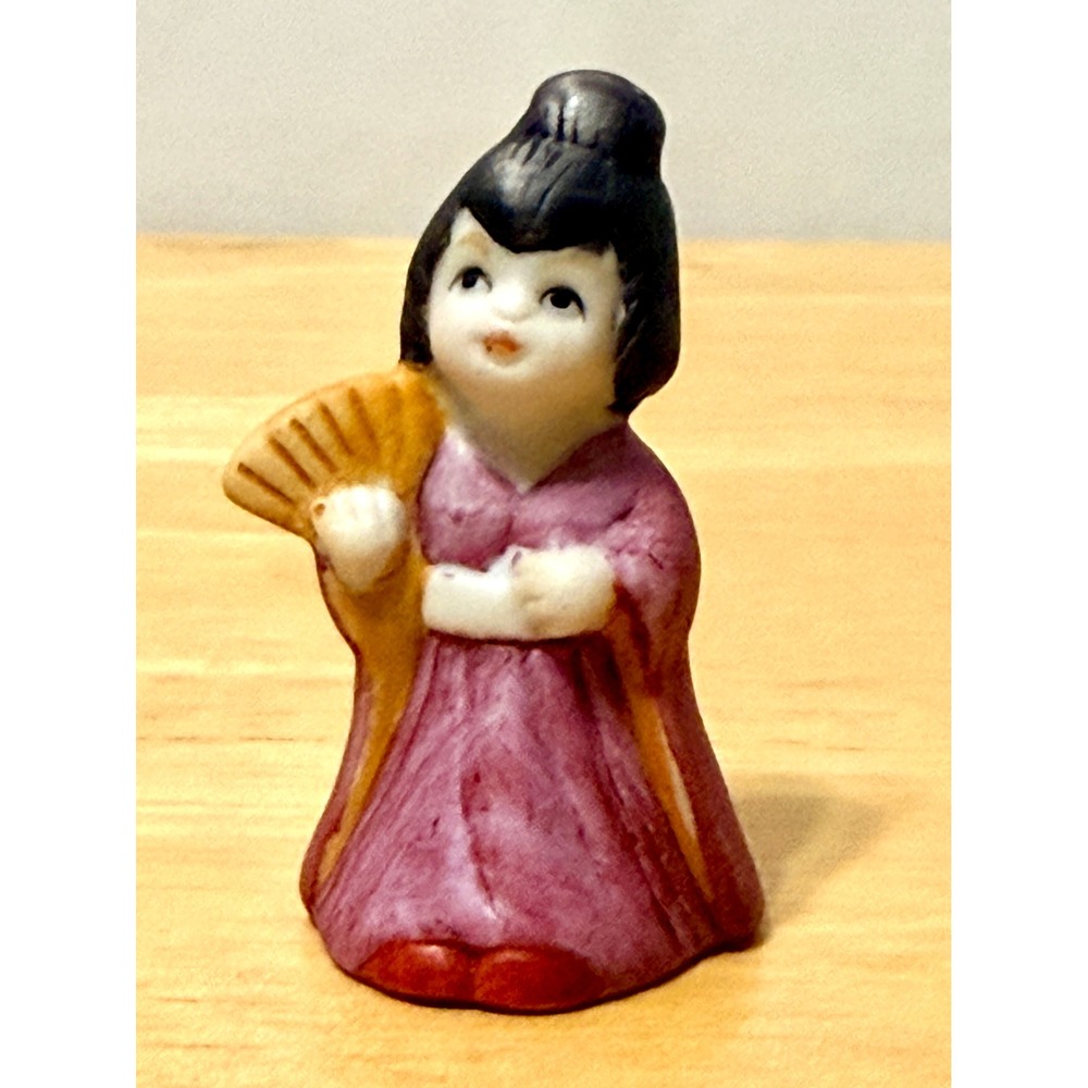 Vintage Porcelain Japanese Geisha Thimble Purple Kimono Holding Fan